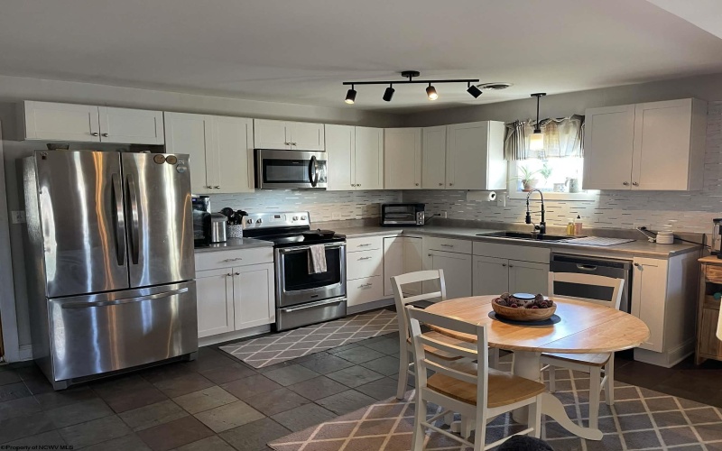 1 Knapp Street, Elkins, West Virginia 26241, 3 Bedrooms Bedrooms, 6 Rooms Rooms,1 BathroomBathrooms,Single Family Detached,For Sale,Knapp,10162637