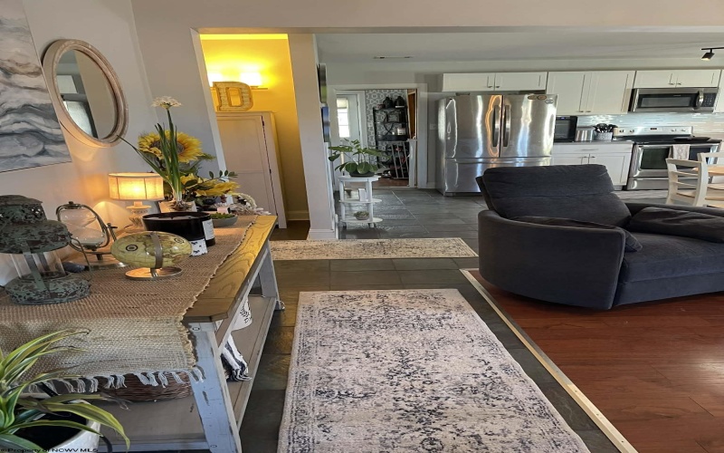 1 Knapp Street, Elkins, West Virginia 26241, 3 Bedrooms Bedrooms, 6 Rooms Rooms,1 BathroomBathrooms,Single Family Detached,For Sale,Knapp,10162637