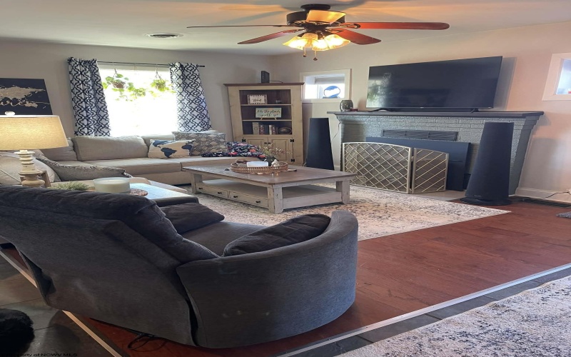 1 Knapp Street, Elkins, West Virginia 26241, 3 Bedrooms Bedrooms, 6 Rooms Rooms,1 BathroomBathrooms,Single Family Detached,For Sale,Knapp,10162637