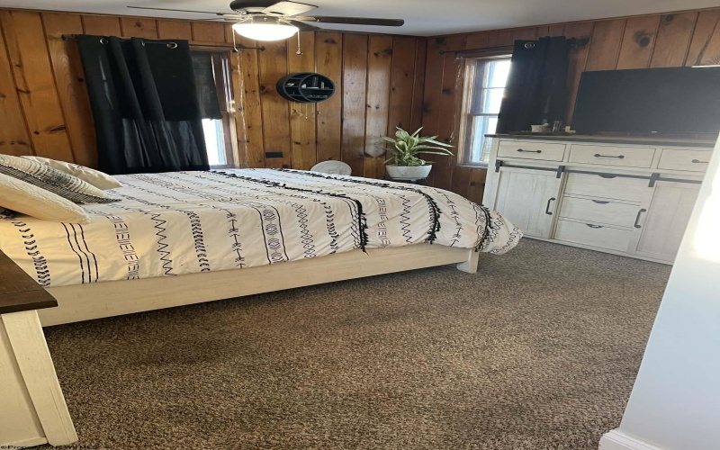 1 Knapp Street, Elkins, West Virginia 26241, 3 Bedrooms Bedrooms, 6 Rooms Rooms,1 BathroomBathrooms,Single Family Detached,For Sale,Knapp,10162637