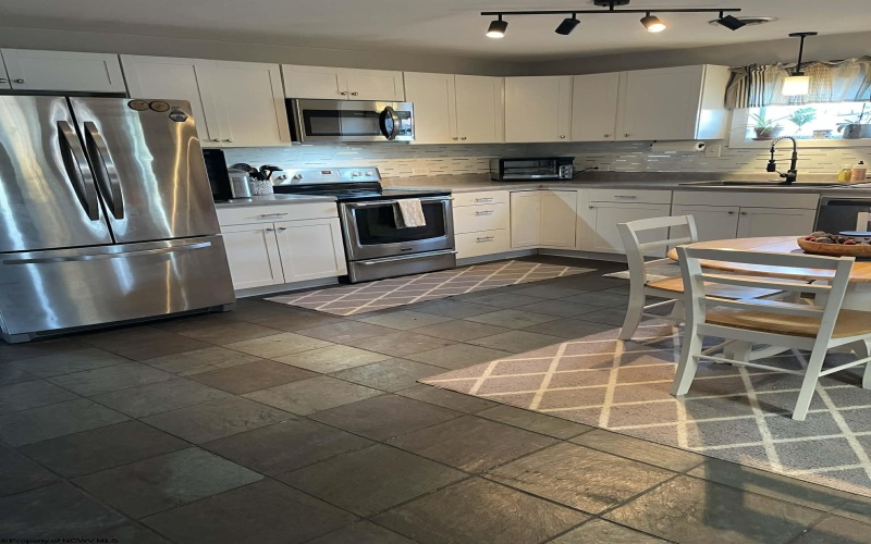 1 Knapp Street, Elkins, West Virginia 26241, 3 Bedrooms Bedrooms, 6 Rooms Rooms,1 BathroomBathrooms,Single Family Detached,For Sale,Knapp,10162637