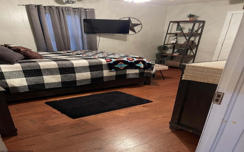 1 Knapp Street, Elkins, West Virginia 26241, 3 Bedrooms Bedrooms, 6 Rooms Rooms,1 BathroomBathrooms,Single Family Detached,For Sale,Knapp,10162637