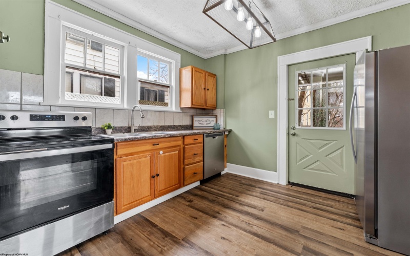 621 Alma Street, Morgantown, West Virginia 26501, 3 Bedrooms Bedrooms, 6 Rooms Rooms,2 BathroomsBathrooms,Single Family Detached,For Sale,Alma,10163257