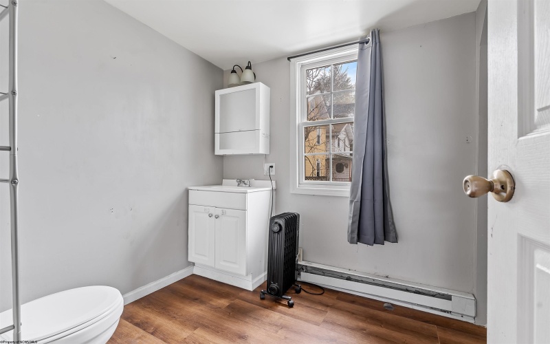 621 Alma Street, Morgantown, West Virginia 26501, 3 Bedrooms Bedrooms, 6 Rooms Rooms,2 BathroomsBathrooms,Single Family Detached,For Sale,Alma,10163257