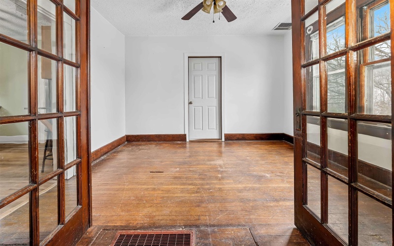 621 Alma Street, Morgantown, West Virginia 26501, 3 Bedrooms Bedrooms, 6 Rooms Rooms,2 BathroomsBathrooms,Single Family Detached,For Sale,Alma,10163257