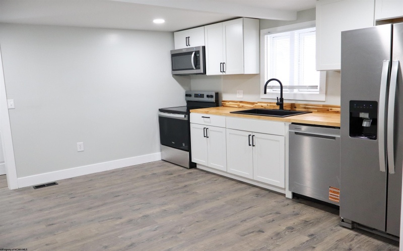 41 Jasper Street, Rivesville, West Virginia 26588, 2 Bedrooms Bedrooms, 6 Rooms Rooms,1 BathroomBathrooms,Single Family Detached,For Sale,Jasper,10163269