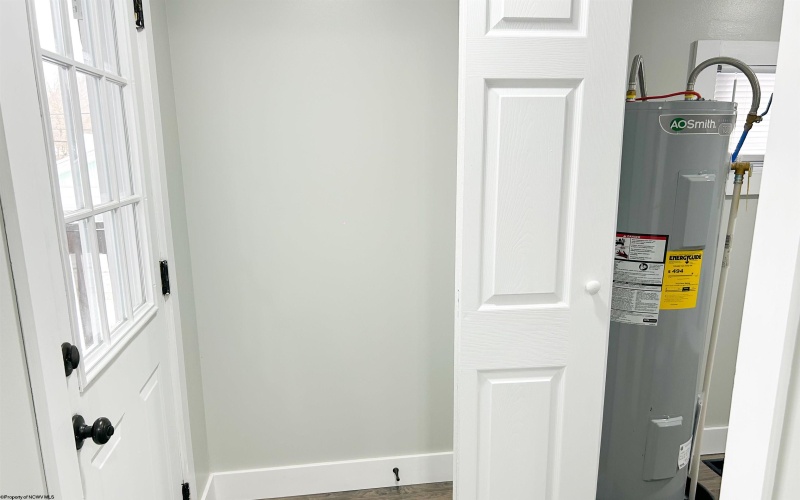 41 Jasper Street, Rivesville, West Virginia 26588, 2 Bedrooms Bedrooms, 6 Rooms Rooms,1 BathroomBathrooms,Single Family Detached,For Sale,Jasper,10163269