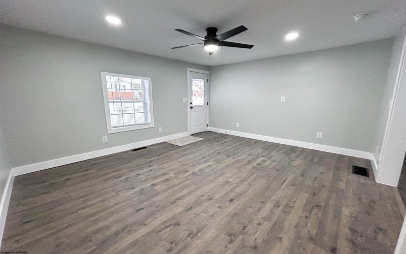 41 Jasper Street, Rivesville, West Virginia 26588, 2 Bedrooms Bedrooms, 6 Rooms Rooms,1 BathroomBathrooms,Single Family Detached,For Sale,Jasper,10163269