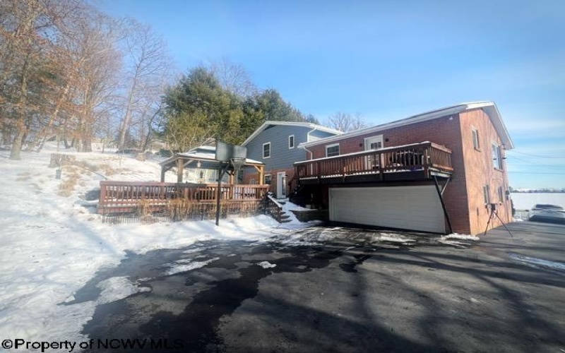 929 Pine Hill Drive, Fairmont, West Virginia 26554, 4 Bedrooms Bedrooms, 10 Rooms Rooms,2 BathroomsBathrooms,Single Family Detached,For Sale,Pine Hill,10163261