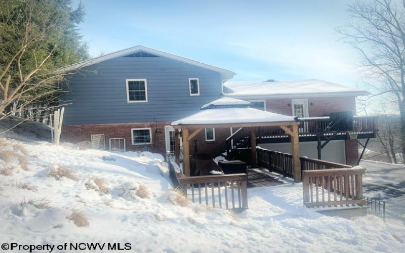 929 Pine Hill Drive, Fairmont, West Virginia 26554, 4 Bedrooms Bedrooms, 10 Rooms Rooms,2 BathroomsBathrooms,Single Family Detached,For Sale,Pine Hill,10163261