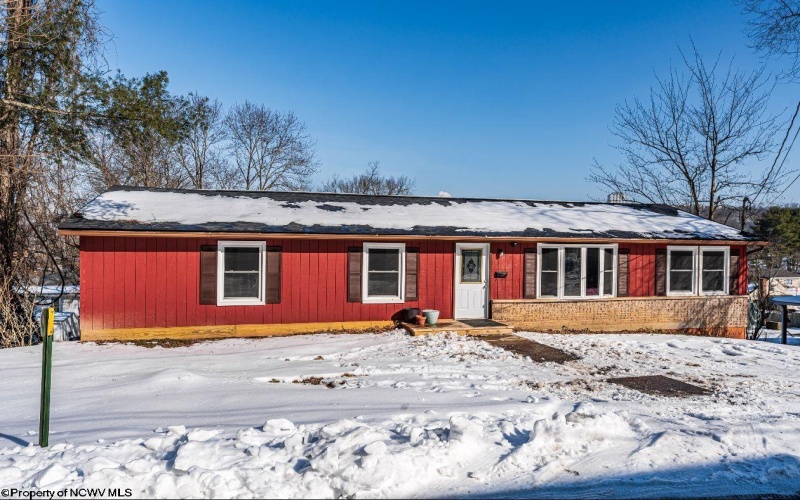 490 Ohio Avenue, Westover, West Virginia 26501, 3 Bedrooms Bedrooms, 9 Rooms Rooms,2 BathroomsBathrooms,Single Family Detached,For Sale,Ohio,10163260