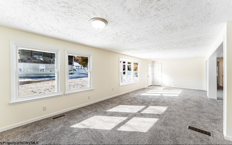 490 Ohio Avenue, Westover, West Virginia 26501, 3 Bedrooms Bedrooms, 9 Rooms Rooms,2 BathroomsBathrooms,Single Family Detached,For Sale,Ohio,10163260