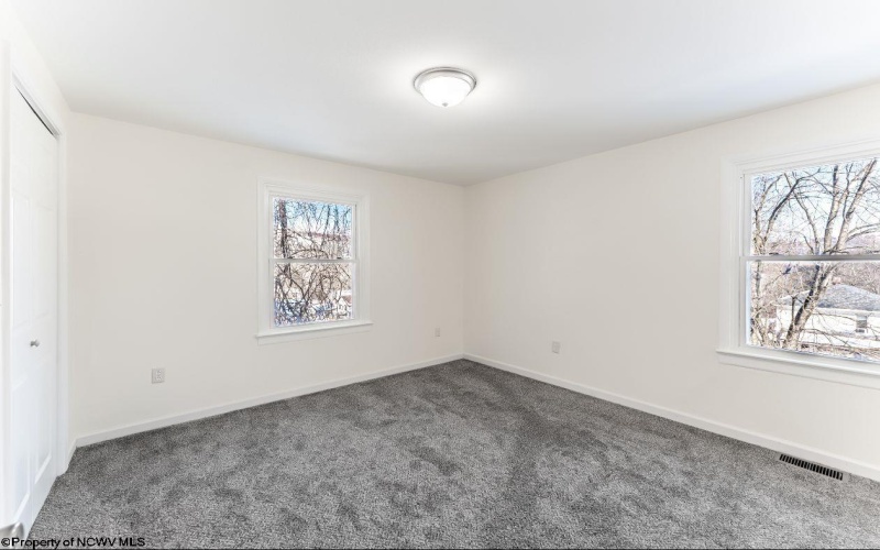 490 Ohio Avenue, Westover, West Virginia 26501, 3 Bedrooms Bedrooms, 9 Rooms Rooms,2 BathroomsBathrooms,Single Family Detached,For Sale,Ohio,10163260