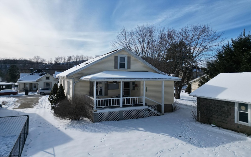 222 Johnson Avenue, Bridgeport, West Virginia 26330, 4 Bedrooms Bedrooms, 6 Rooms Rooms,2 BathroomsBathrooms,Single Family Detached,For Sale,Johnson,10163266