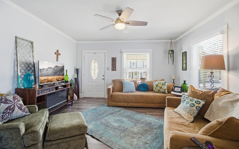 222 Johnson Avenue, Bridgeport, West Virginia 26330, 4 Bedrooms Bedrooms, 6 Rooms Rooms,2 BathroomsBathrooms,Single Family Detached,For Sale,Johnson,10163266