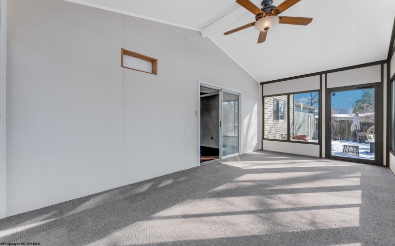 499 West Run Road, Morgantown, West Virginia 26508, 4 Bedrooms Bedrooms, 9 Rooms Rooms,2 BathroomsBathrooms,Single Family Detached,For Sale,West Run,10163284