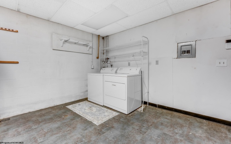 499 West Run Road, Morgantown, West Virginia 26508, 4 Bedrooms Bedrooms, 9 Rooms Rooms,2 BathroomsBathrooms,Single Family Detached,For Sale,West Run,10163284