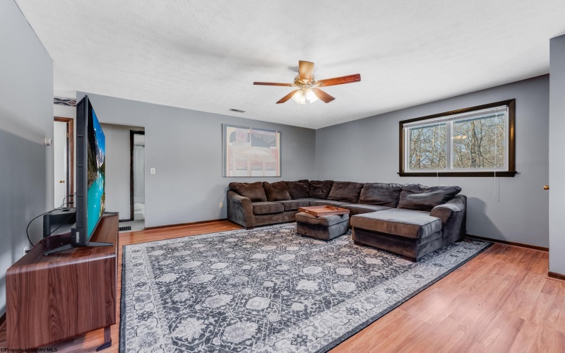 499 West Run Road, Morgantown, West Virginia 26508, 4 Bedrooms Bedrooms, 9 Rooms Rooms,2 BathroomsBathrooms,Single Family Detached,For Sale,West Run,10163284