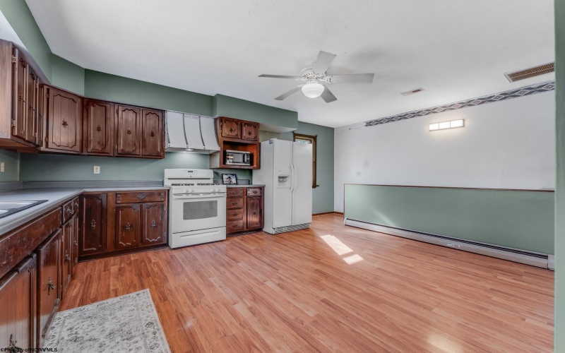 499 West Run Road, Morgantown, West Virginia 26508, 4 Bedrooms Bedrooms, 9 Rooms Rooms,2 BathroomsBathrooms,Single Family Detached,For Sale,West Run,10163284