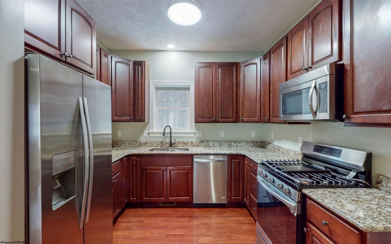 310 Hidden Point Trail, Morgantown, West Virginia 26508, 3 Bedrooms Bedrooms, 6 Rooms Rooms,3 BathroomsBathrooms,Single Family Detached,For Sale,Hidden Point,10163285