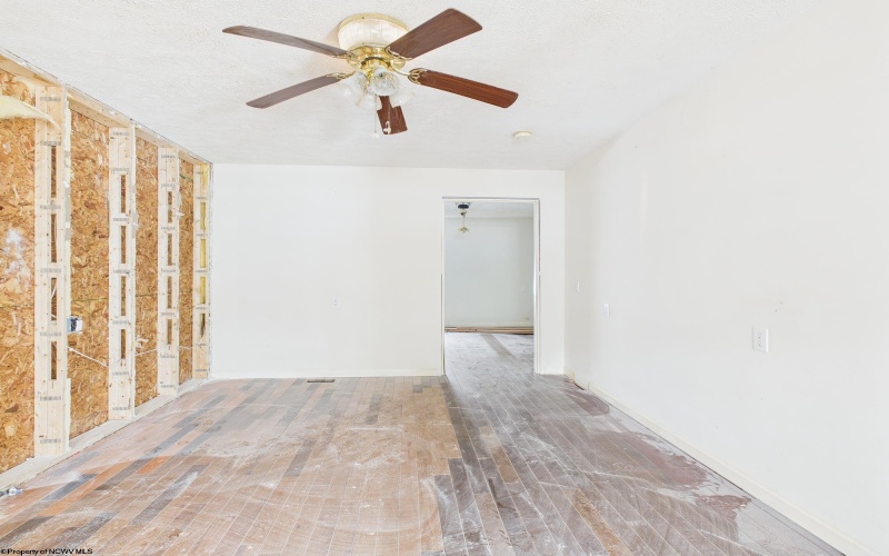 66 Hawks Nest Lane, Mount Clare, West Virginia 26408, 5 Bedrooms Bedrooms, 9 Rooms Rooms,4 BathroomsBathrooms,Single Family Detached,For Sale,Hawks Nest,10163283