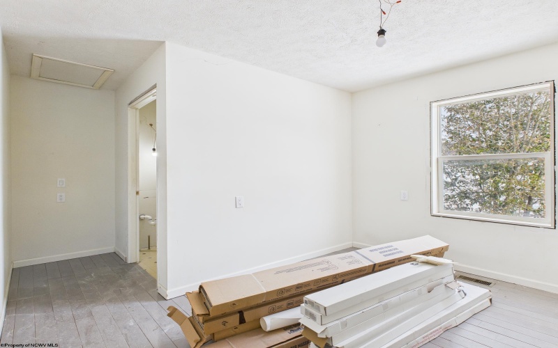 66 Hawks Nest Lane, Mount Clare, West Virginia 26408, 5 Bedrooms Bedrooms, 9 Rooms Rooms,4 BathroomsBathrooms,Single Family Detached,For Sale,Hawks Nest,10163283