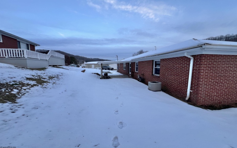 803 Kuntz Street, Weston, West Virginia 26452, ,Multi-unit/income,For Sale,Kuntz,10163287