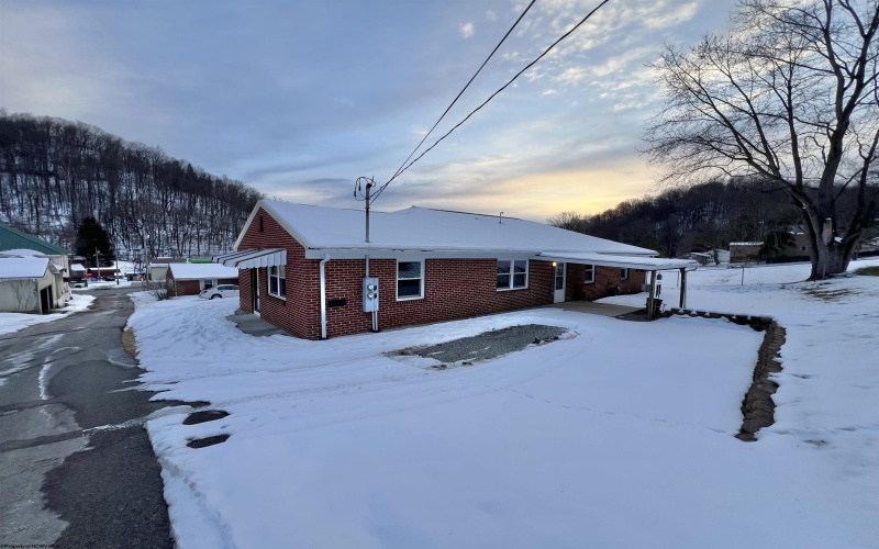 803 Kuntz Street, Weston, West Virginia 26452, ,Multi-unit/income,For Sale,Kuntz,10163287