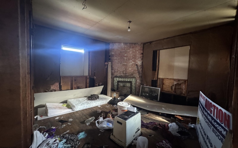 371 Hickman Street, Clarksburg, West Virginia 26301, 3 Bedrooms Bedrooms, 8 Rooms Rooms,1 BathroomBathrooms,Single Family Detached,For Sale,Hickman,10163294