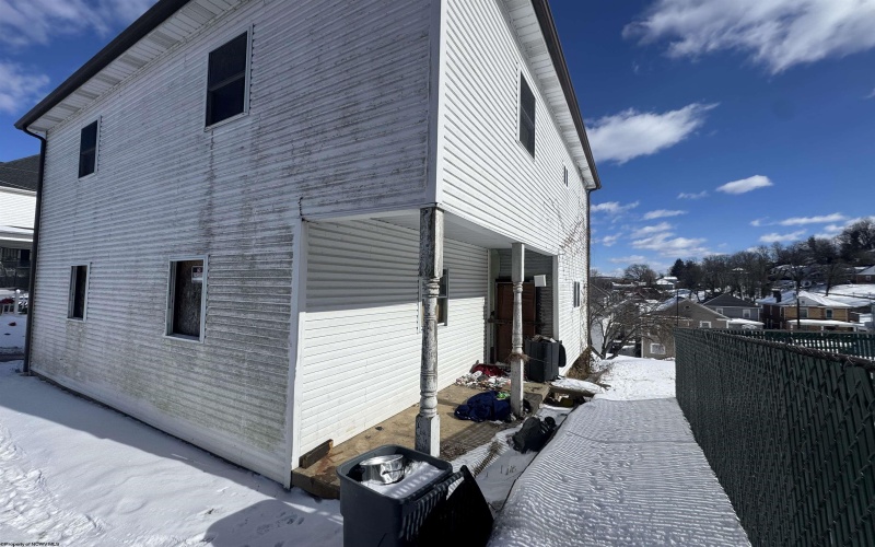 371 Hickman Street, Clarksburg, West Virginia 26301, 3 Bedrooms Bedrooms, 8 Rooms Rooms,1 BathroomBathrooms,Single Family Detached,For Sale,Hickman,10163294