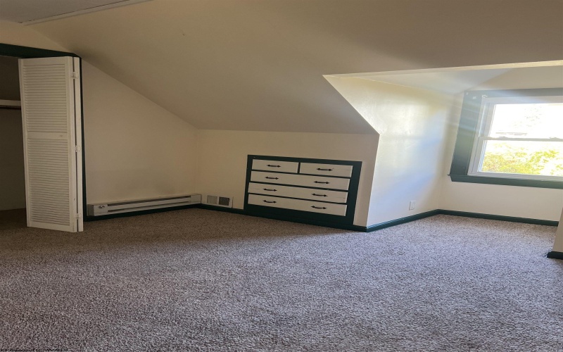 230 Cornell Avenue, Morgantown, West Virginia 26505, 2 Bedrooms Bedrooms, 5 Rooms Rooms,1 BathroomBathrooms,Residential Rentals,For Rent,Cornell,10163289