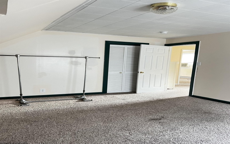 230 Cornell Avenue, Morgantown, West Virginia 26505, 2 Bedrooms Bedrooms, 5 Rooms Rooms,1 BathroomBathrooms,Residential Rentals,For Rent,Cornell,10163289