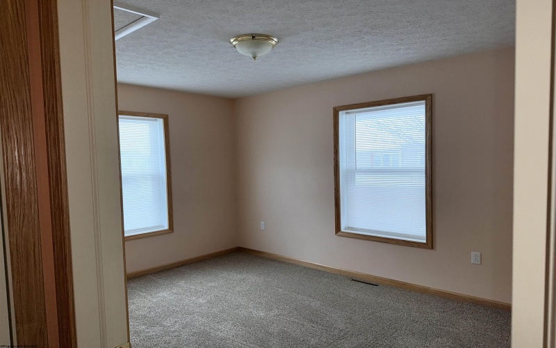 20 Northview Drive, Elkins, West Virginia 26241, 2 Bedrooms Bedrooms, 6 Rooms Rooms,1 BathroomBathrooms,Single Family Detached,For Sale,Northview,10163293