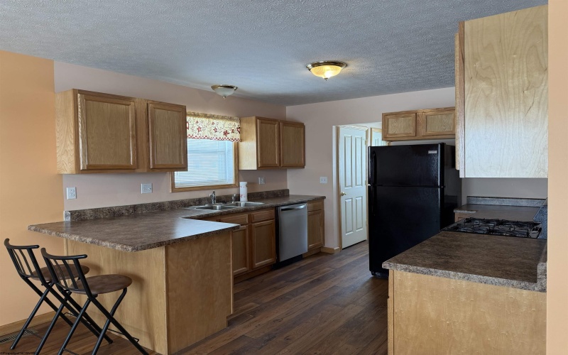 20 Northview Drive, Elkins, West Virginia 26241, 2 Bedrooms Bedrooms, 6 Rooms Rooms,1 BathroomBathrooms,Single Family Detached,For Sale,Northview,10163293