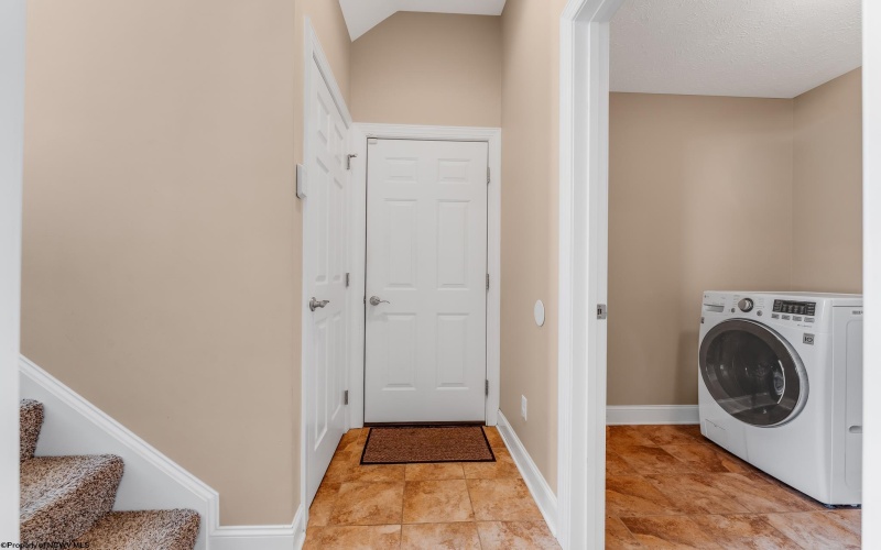 1 Stone Creek Drive, Morgantown, West Virginia 26508, 3 Bedrooms Bedrooms, 8 Rooms Rooms,3 BathroomsBathrooms,Single Family Detached,For Sale,Stone Creek,10163288