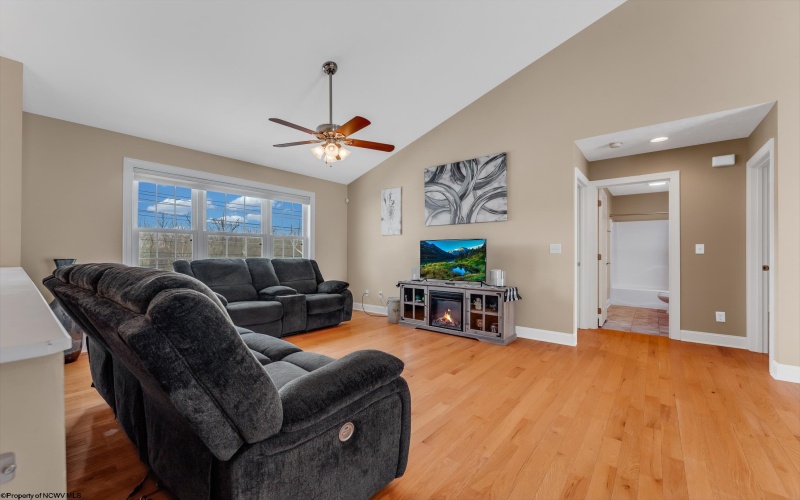 1 Stone Creek Drive, Morgantown, West Virginia 26508, 3 Bedrooms Bedrooms, 8 Rooms Rooms,3 BathroomsBathrooms,Single Family Detached,For Sale,Stone Creek,10163288