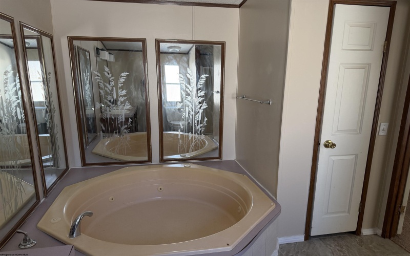 106 Levels Road, Fairmont, West Virginia 26554, 2 Bedrooms Bedrooms, 7 Rooms Rooms,2 BathroomsBathrooms,Single Family Detached,For Sale,Levels,10163295