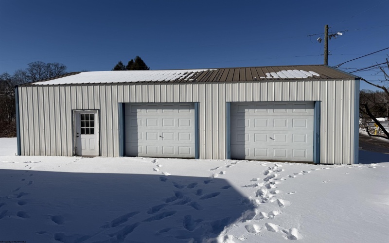 106 Levels Road, Fairmont, West Virginia 26554, 2 Bedrooms Bedrooms, 7 Rooms Rooms,2 BathroomsBathrooms,Single Family Detached,For Sale,Levels,10163295