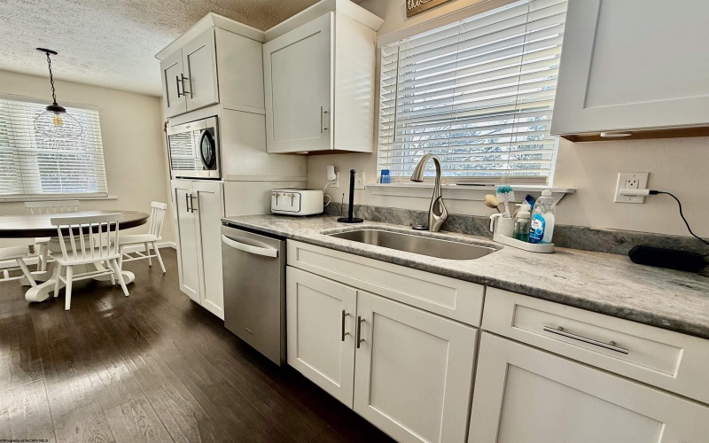 1563 Fairmont Avenue, Fairmont, West Virginia 26554, 3 Bedrooms Bedrooms, 7 Rooms Rooms,3 BathroomsBathrooms,Single Family Detached,For Sale,Fairmont,10163304