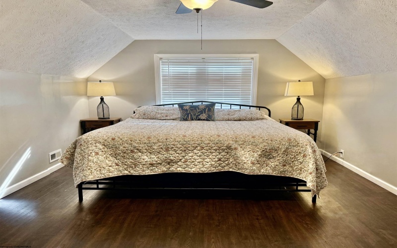 1563 Fairmont Avenue, Fairmont, West Virginia 26554, 3 Bedrooms Bedrooms, 7 Rooms Rooms,3 BathroomsBathrooms,Single Family Detached,For Sale,Fairmont,10163304