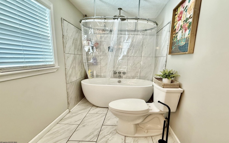 1563 Fairmont Avenue, Fairmont, West Virginia 26554, 3 Bedrooms Bedrooms, 7 Rooms Rooms,3 BathroomsBathrooms,Single Family Detached,For Sale,Fairmont,10163304