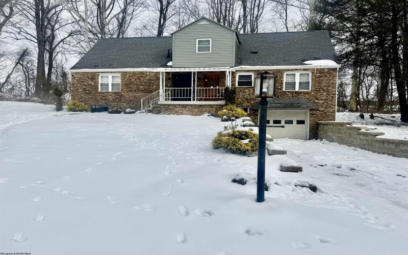 1563 Fairmont Avenue, Fairmont, West Virginia 26554, 3 Bedrooms Bedrooms, 7 Rooms Rooms,3 BathroomsBathrooms,Single Family Detached,For Sale,Fairmont,10163304