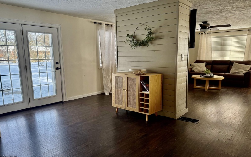 1563 Fairmont Avenue, Fairmont, West Virginia 26554, 3 Bedrooms Bedrooms, 7 Rooms Rooms,3 BathroomsBathrooms,Single Family Detached,For Sale,Fairmont,10163304