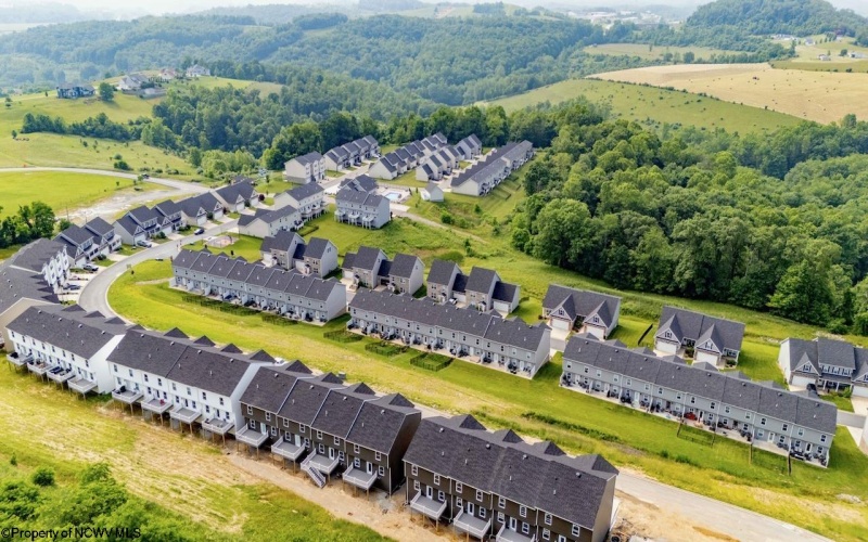 286 Red Oak Lane, Morgantown, West Virginia 26501, 3 Bedrooms Bedrooms, 7 Rooms Rooms,2 BathroomsBathrooms,Single Family Attached,For Sale,Red Oak,10163316