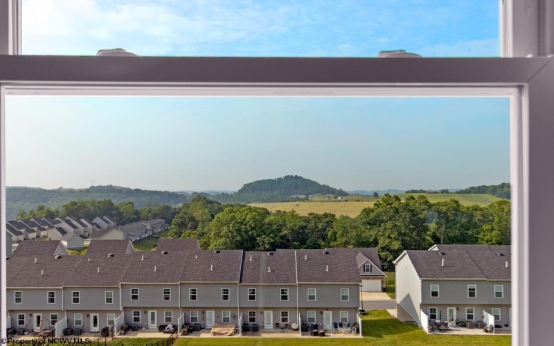 286 Red Oak Lane, Morgantown, West Virginia 26501, 3 Bedrooms Bedrooms, 7 Rooms Rooms,2 BathroomsBathrooms,Single Family Attached,For Sale,Red Oak,10163316