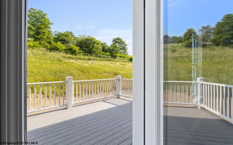 286 Red Oak Lane, Morgantown, West Virginia 26501, 3 Bedrooms Bedrooms, 7 Rooms Rooms,2 BathroomsBathrooms,Single Family Attached,For Sale,Red Oak,10163316