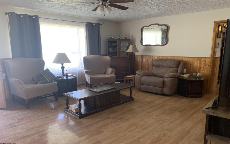 7100 Calhoun Highway, Mount Zion, West Virginia 26151, 3 Bedrooms Bedrooms, 8 Rooms Rooms,2 BathroomsBathrooms,Single Family Detached,For Sale,Calhoun,10163305