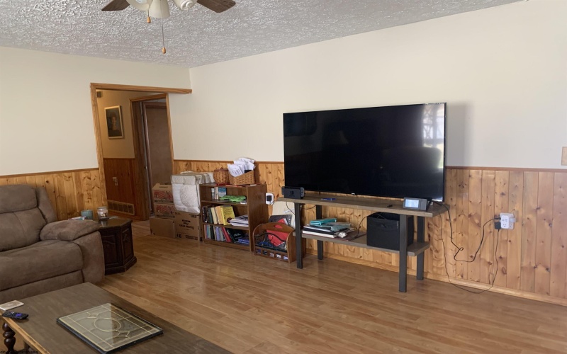 7100 Calhoun Highway, Mount Zion, West Virginia 26151, 3 Bedrooms Bedrooms, 8 Rooms Rooms,2 BathroomsBathrooms,Single Family Detached,For Sale,Calhoun,10163305