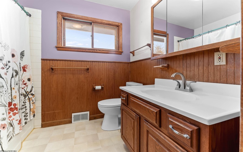 1217 Corvet Avenue, Morgantown, West Virginia 26505, 3 Bedrooms Bedrooms, 6 Rooms Rooms,2 BathroomsBathrooms,Single Family Detached,For Sale,Corvet,10163306