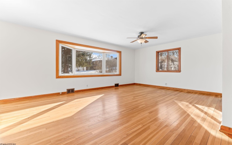 1217 Corvet Avenue, Morgantown, West Virginia 26505, 3 Bedrooms Bedrooms, 6 Rooms Rooms,2 BathroomsBathrooms,Single Family Detached,For Sale,Corvet,10163306